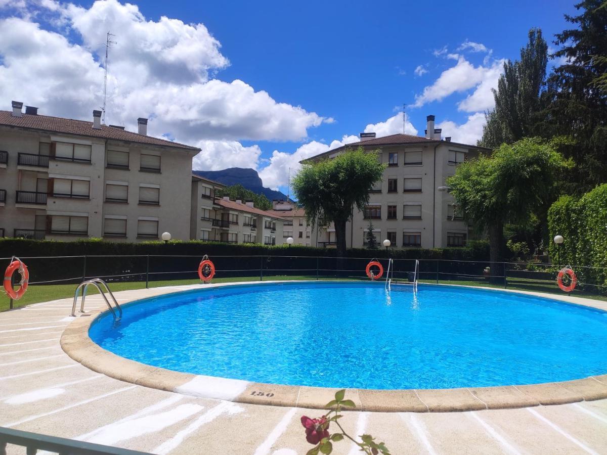 Apartamento Alba Jaca Zewnętrze zdjęcie