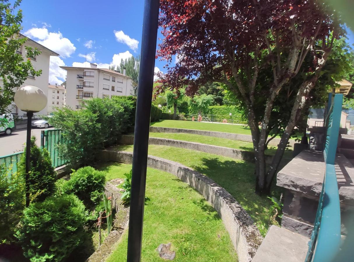 Apartamento Alba Jaca Zewnętrze zdjęcie